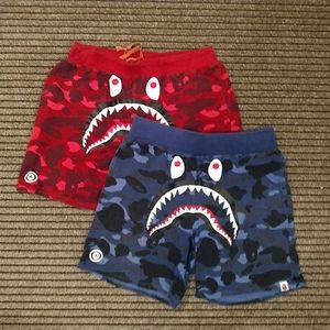 2 Bape shorts camo Red Blue